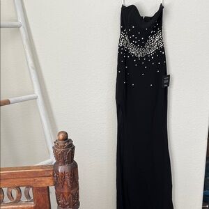 Lulu's Elegant Black Strapless Dress with Rhinestone Accents